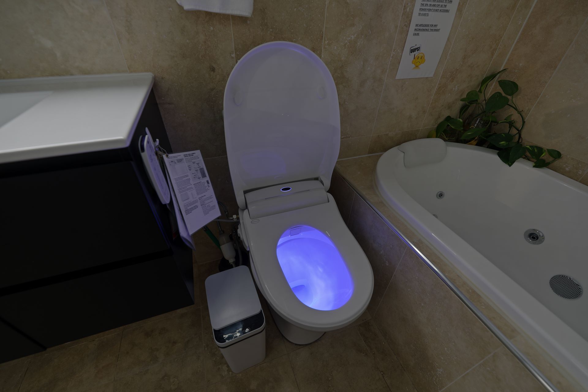 Retreat Bathroom Photo 3