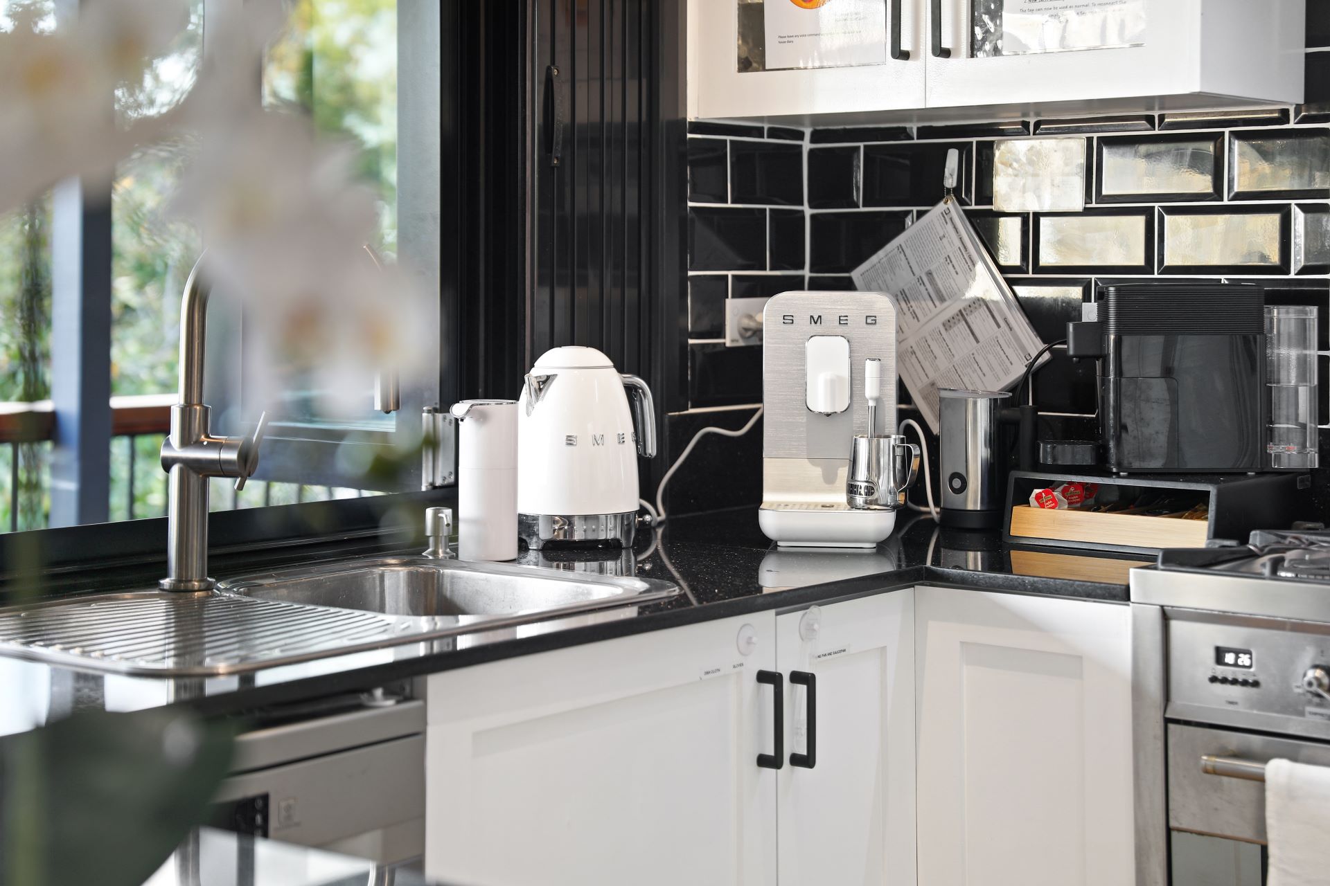 Retreat Kitchen Photo 1