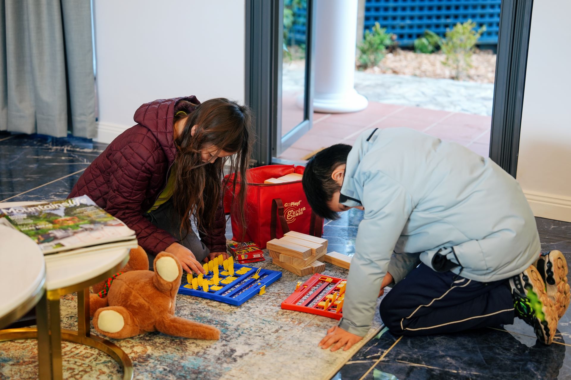 Palace Living Room Photo 3