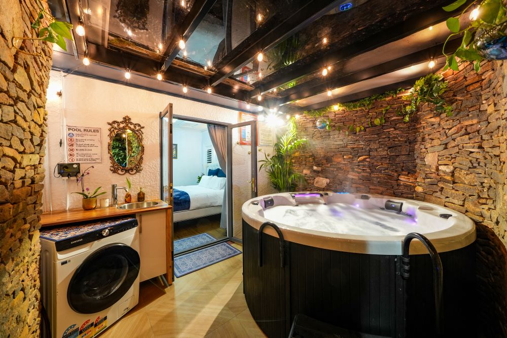 Palace Spa and Laundry Photo 3